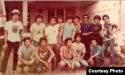 Rombongan Silvagama UGM di belakang penginapan Jalan Belakang Olo, Padang, Sumatera Barat, 22 Februari 1983. (foto: ist via Sugito)
