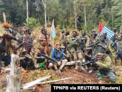 Pria bernama Philip Mehrtens, pilot Susi Air berkebangsaan Selandia Baru yang disandera kelompok separatis di Papua, 6 Maret 2023. (Foto: TPNPB via REUTERS)